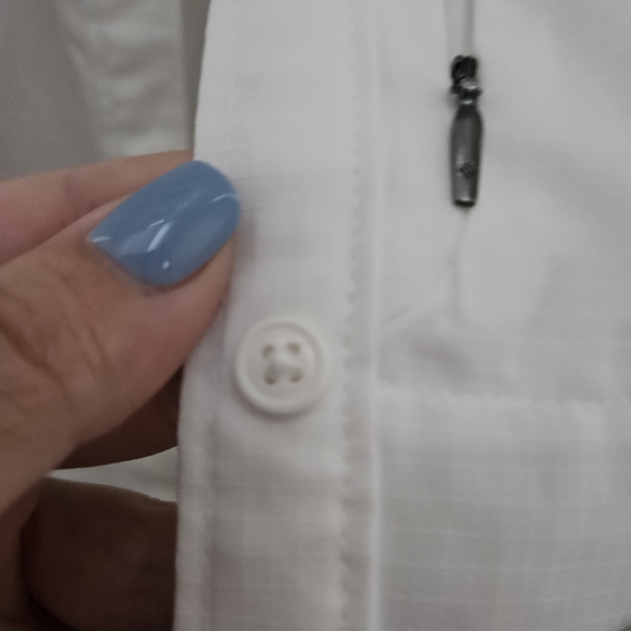 Columbia Women's Crisp White Button Down Shirt - Picture 4 of 7